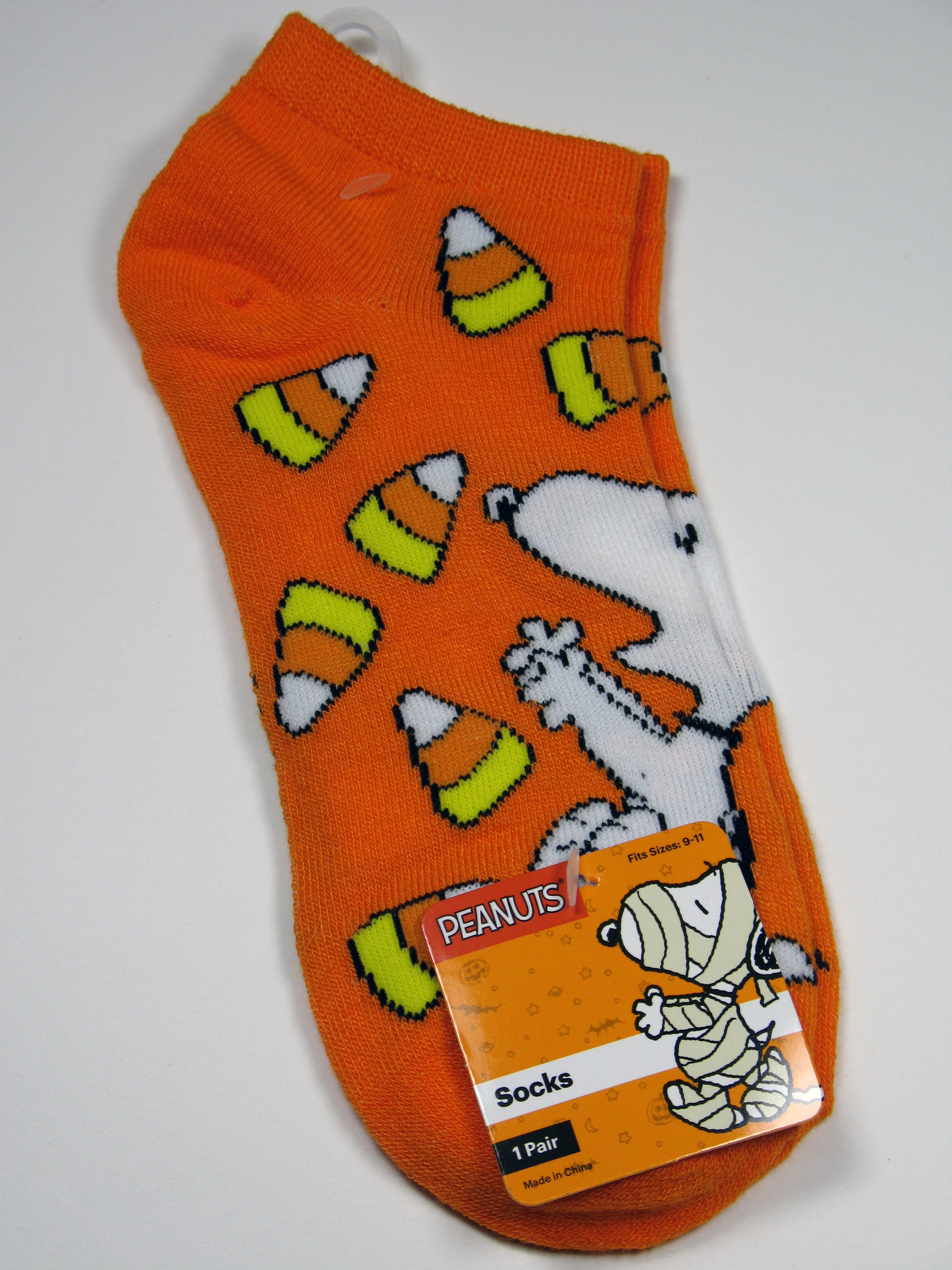 Detail Snoopy Halloween Socks Nomer 3