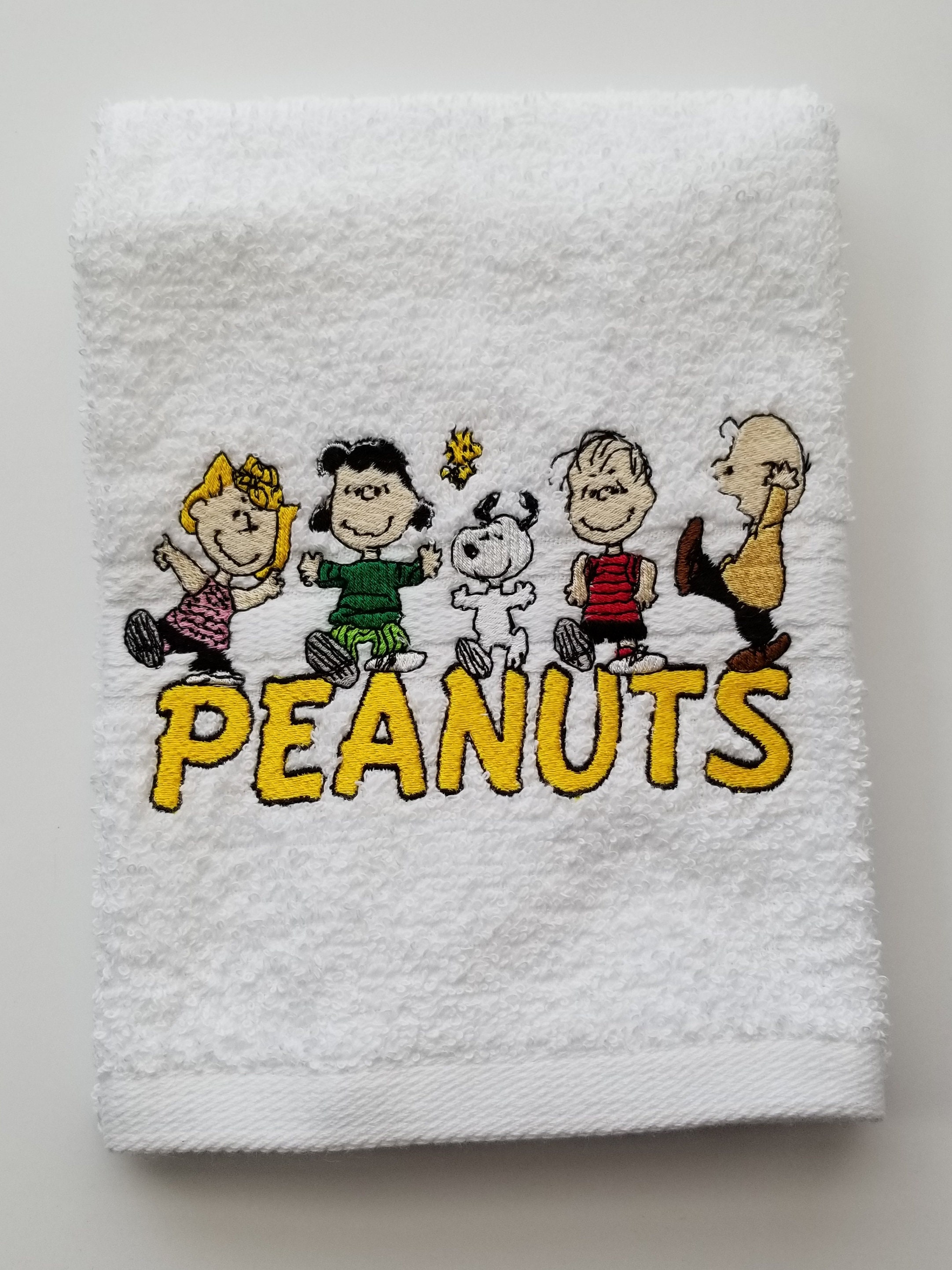 Detail Snoopy Hand Towel Nomer 45