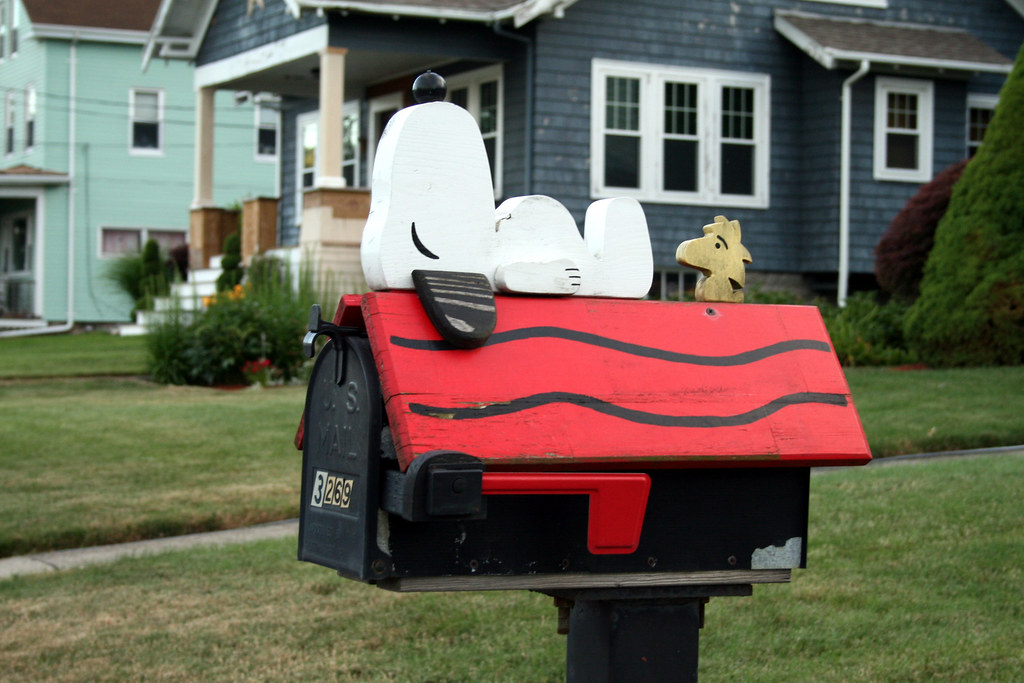 Detail Snoopy Mailbox Nomer 22