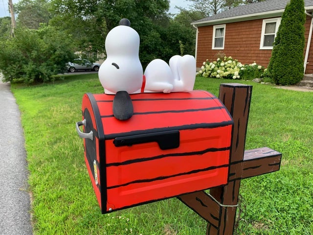 Detail Snoopy Mailbox Nomer 41