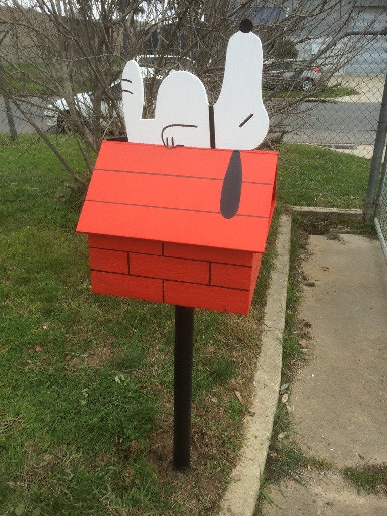 Detail Snoopy Mailbox Nomer 56