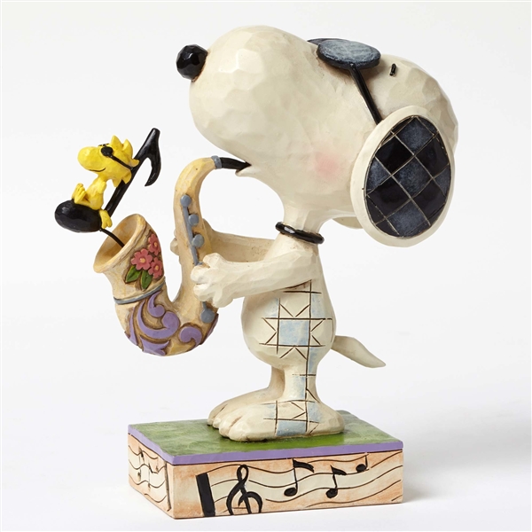 Detail Snoopy Saxophone Nomer 21