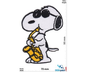Detail Snoopy Saxophone Nomer 26