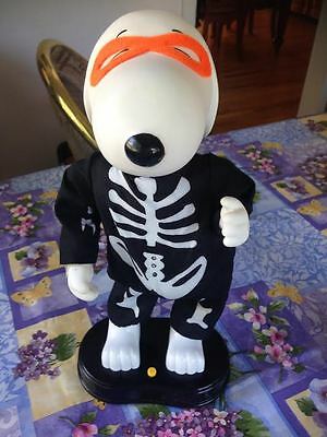 Detail Snoopy Skeleton Nomer 15