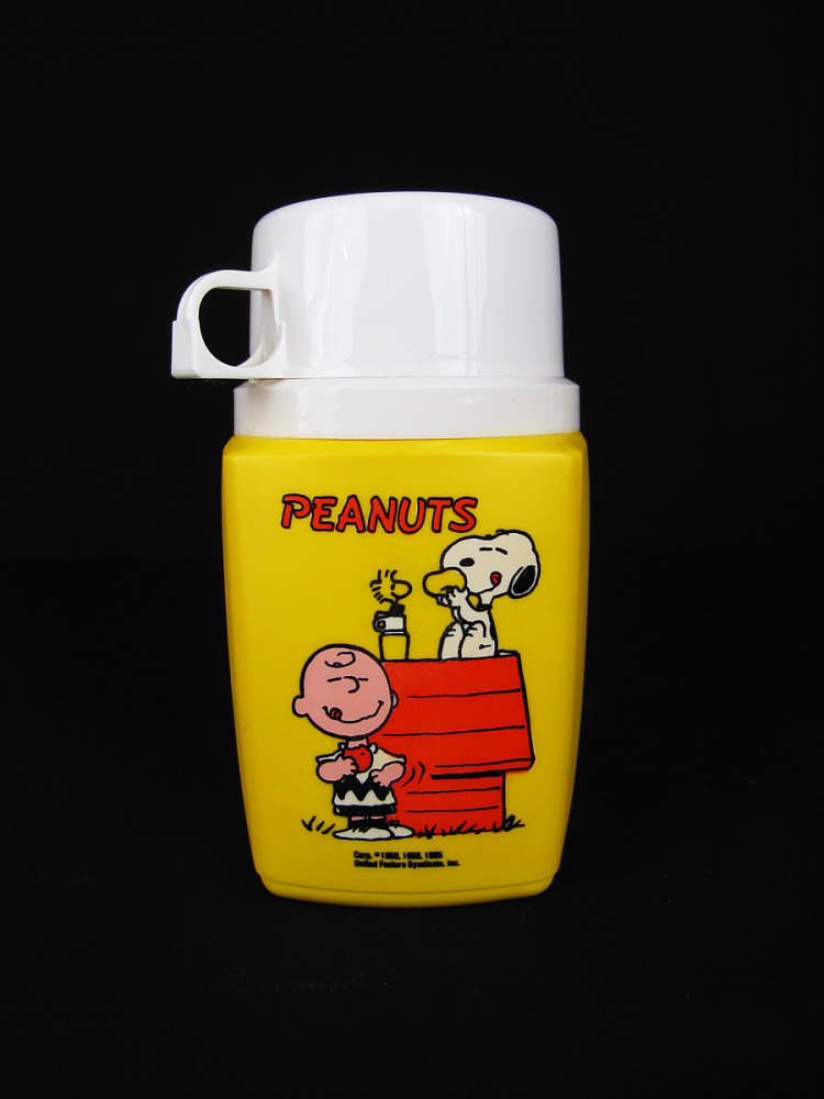 Detail Snoopy Thermos Nomer 3