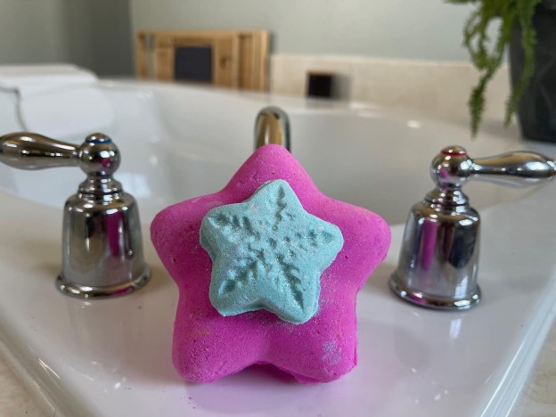 Detail Snow Fairy Bath Bomb Nomer 45