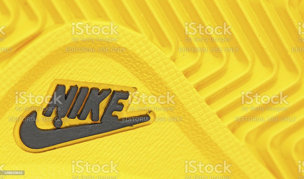 Detail Yellow Nike Logo Nomer 36