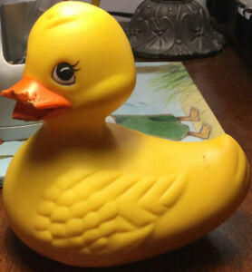 Detail Yellow Rubber Duckies Nomer 52