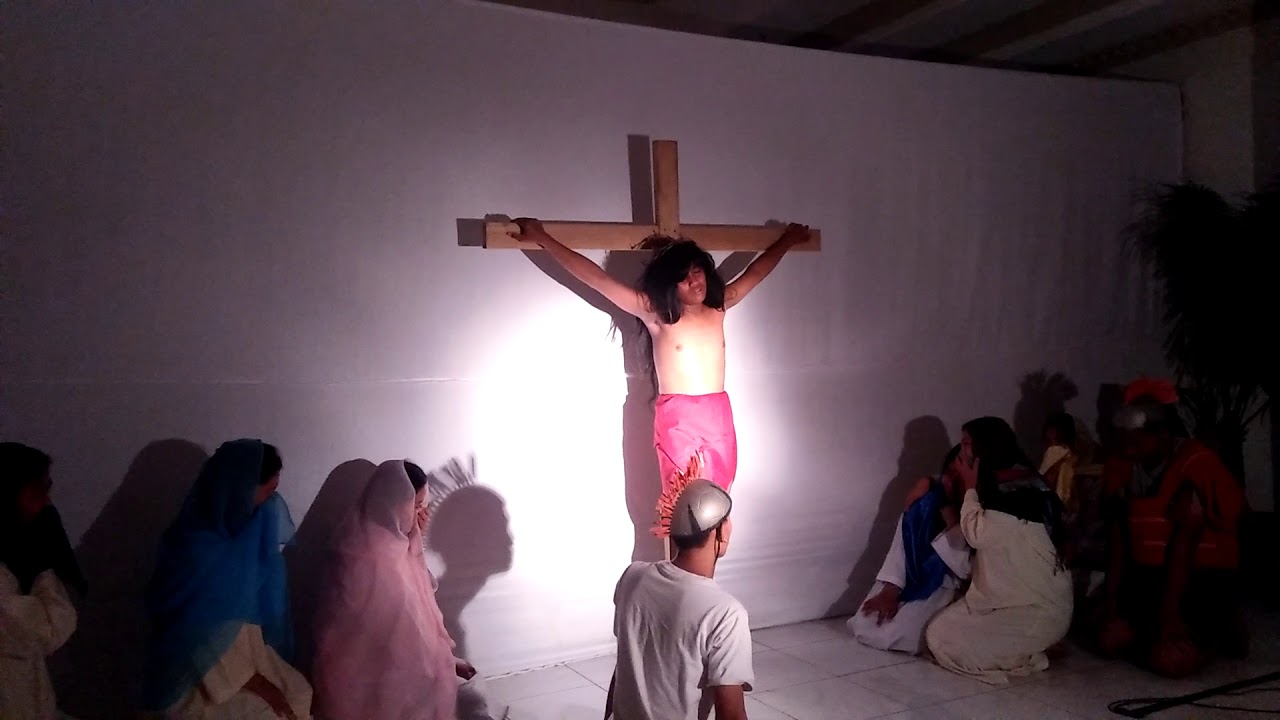 Detail Yesus Mati Di Kayu Salib Nomer 28