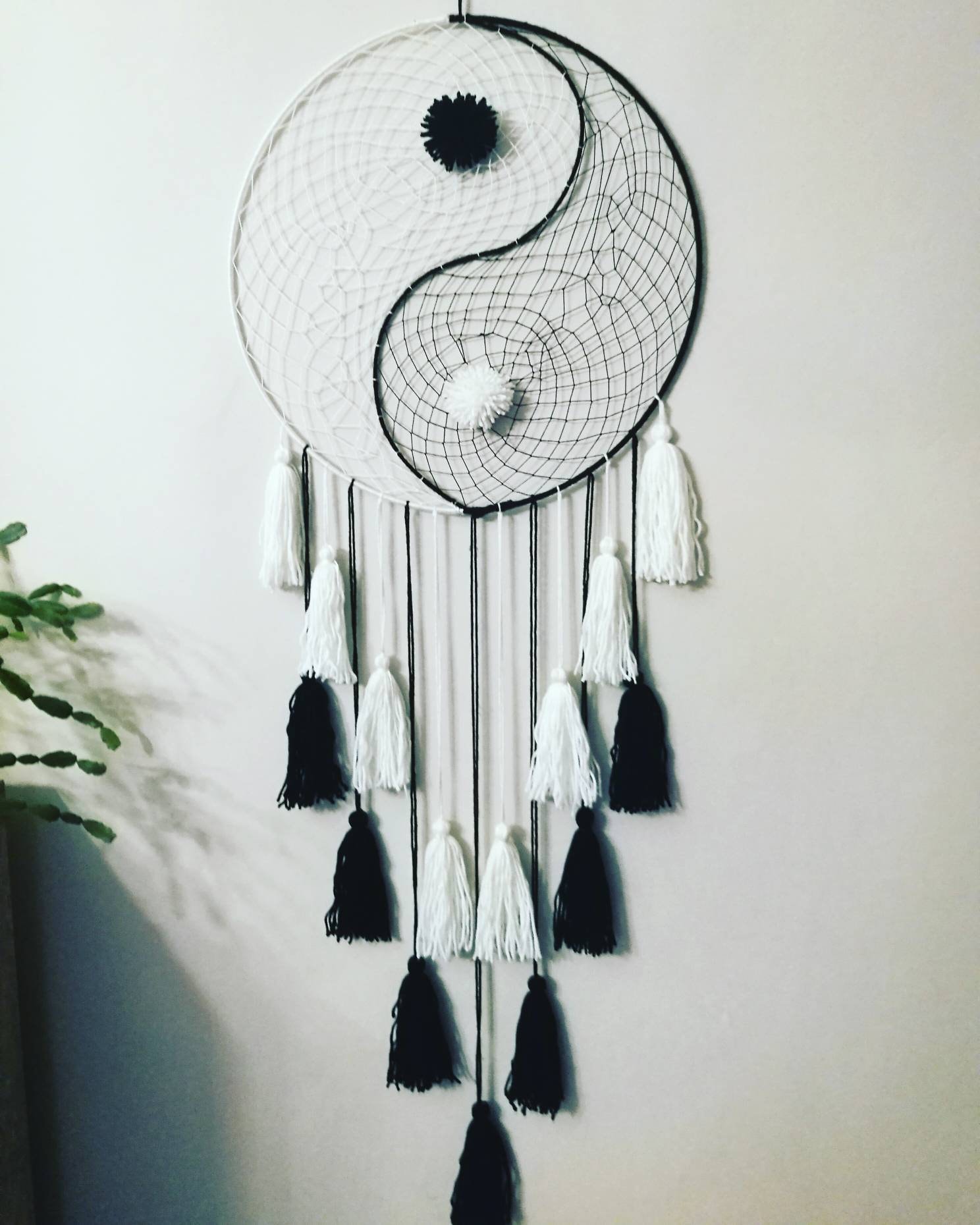 Detail Yin And Yang Dreamcatcher Nomer 34