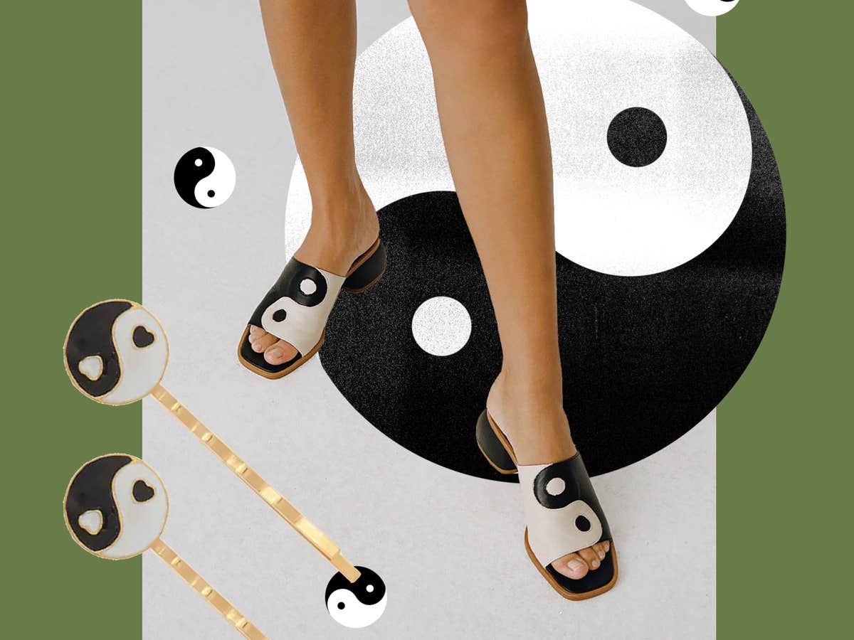 Detail Yin And Yang Sandals Nomer 14