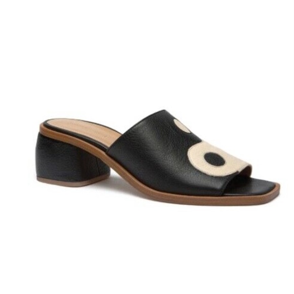 Detail Yin And Yang Sandals Nomer 25