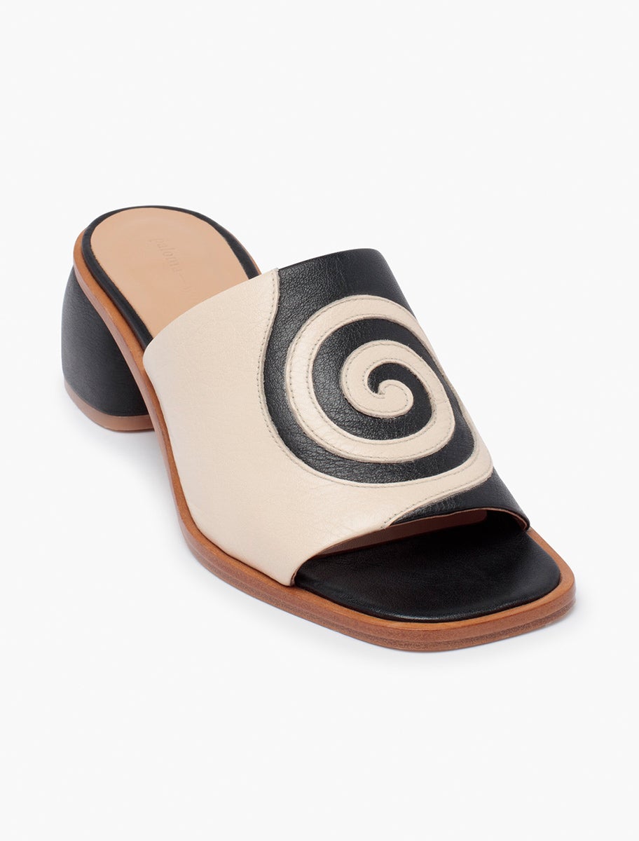 Detail Yin And Yang Sandals Nomer 31