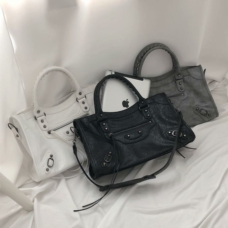 Detail Yin Yang Bucket Bag Nomer 11