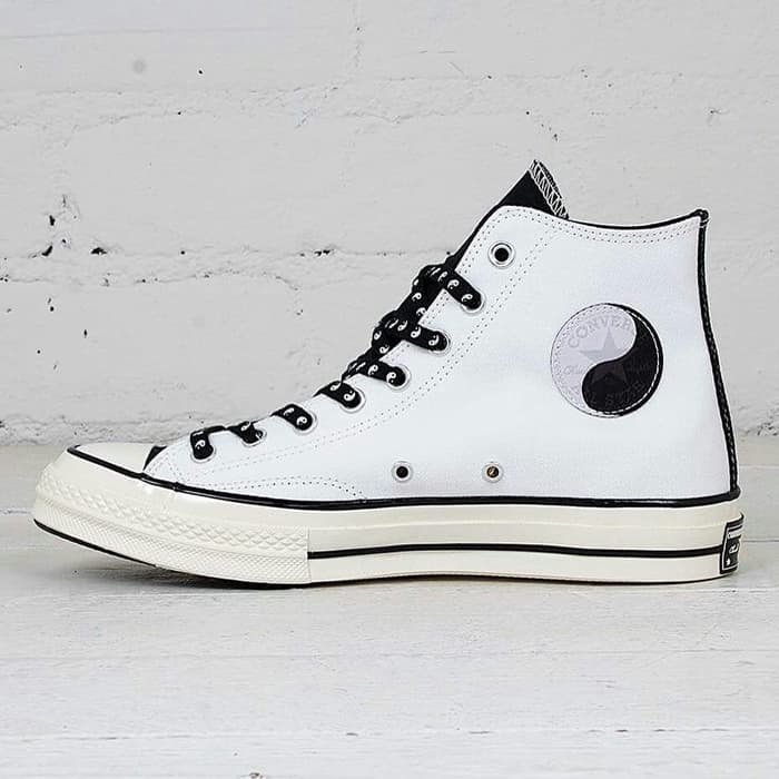 Detail Yin Yang Converse Nomer 35