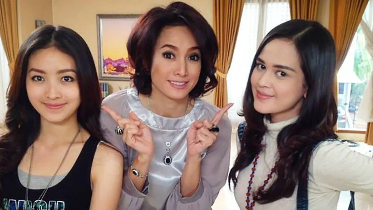 Detail Yoelitta Palar Nomer 51