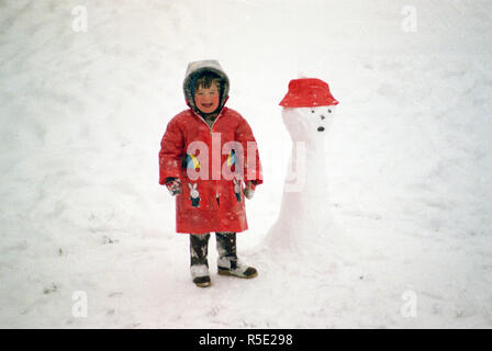 Detail Snowman Raincoat Nomer 6