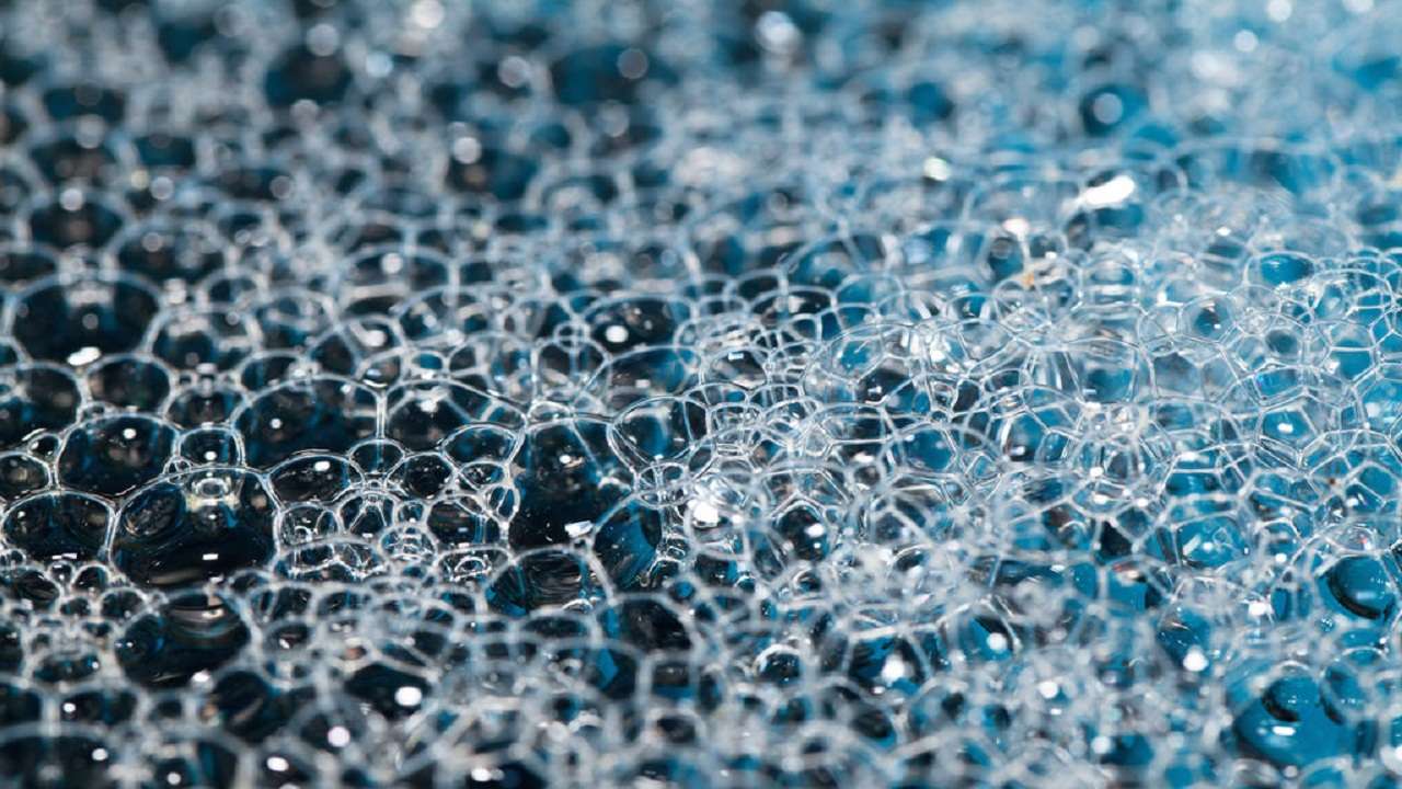 Detail Soap Bubbles Image Nomer 7