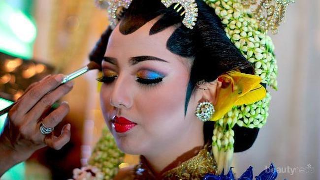 Detail Youtube Tutorial Make Up Pengantin Nomer 36