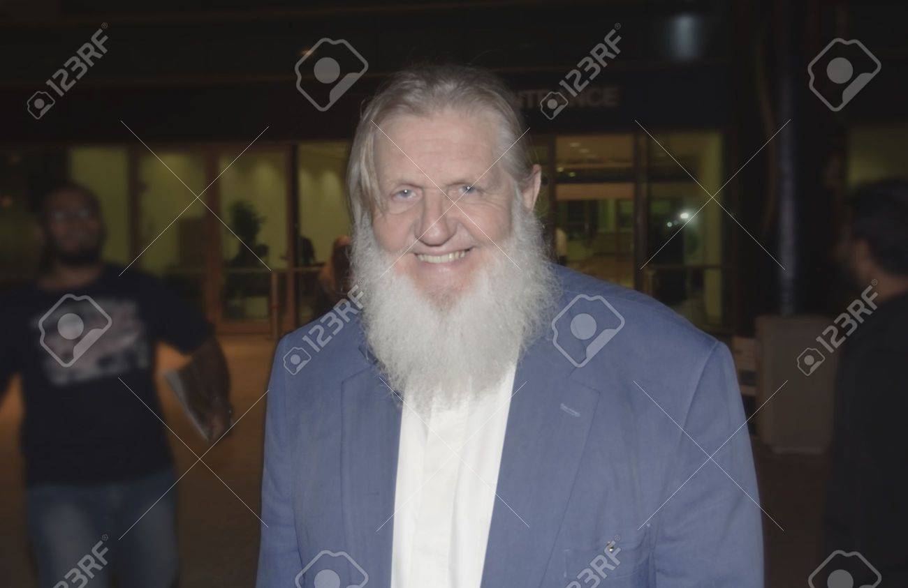 Detail Yusuf Estes Wife Nomer 34