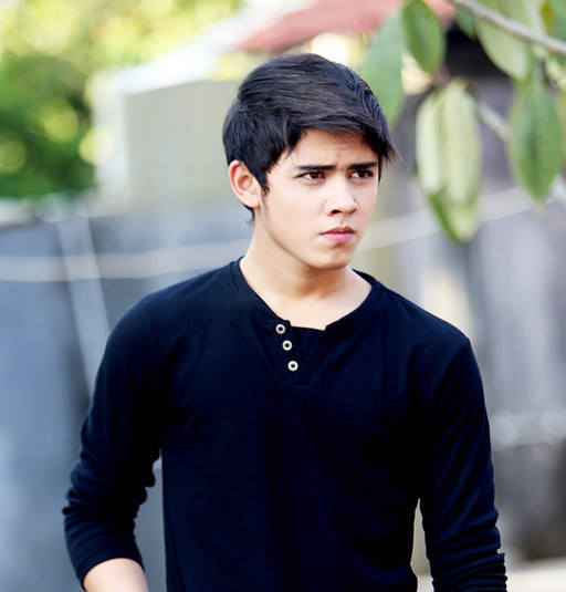 Detail Download Foto Aliando Syarief Terbaru Nomer 15