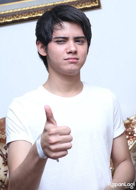 Detail Download Foto Aliando Syarief Terbaru Nomer 44