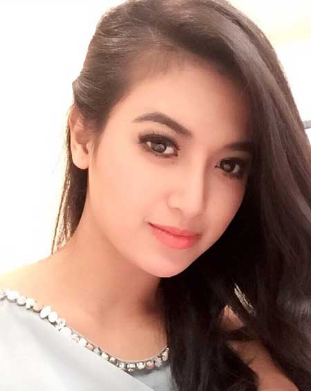 Download Foto Artis Cantik - KibrisPDR