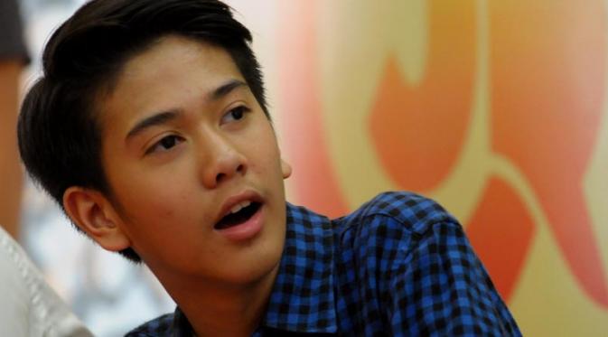 Detail Download Foto Iqbaal Dhiafakhri Ramadhan Nomer 47