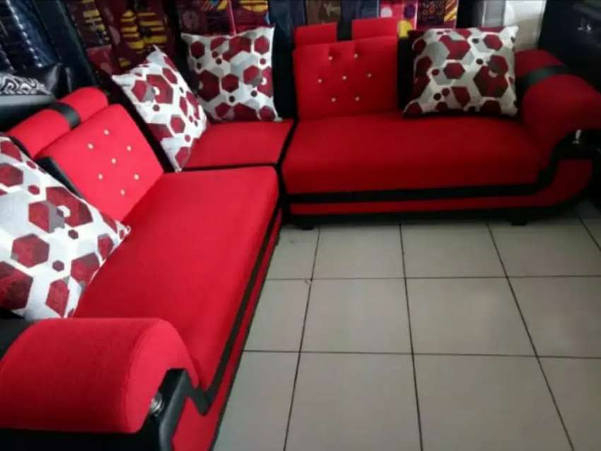 Detail Sofa Merah Hitam Nomer 15