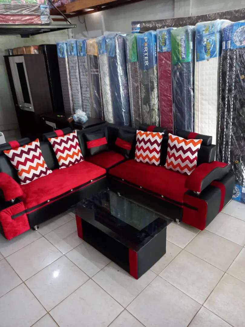 Detail Sofa Merah Hitam Nomer 21