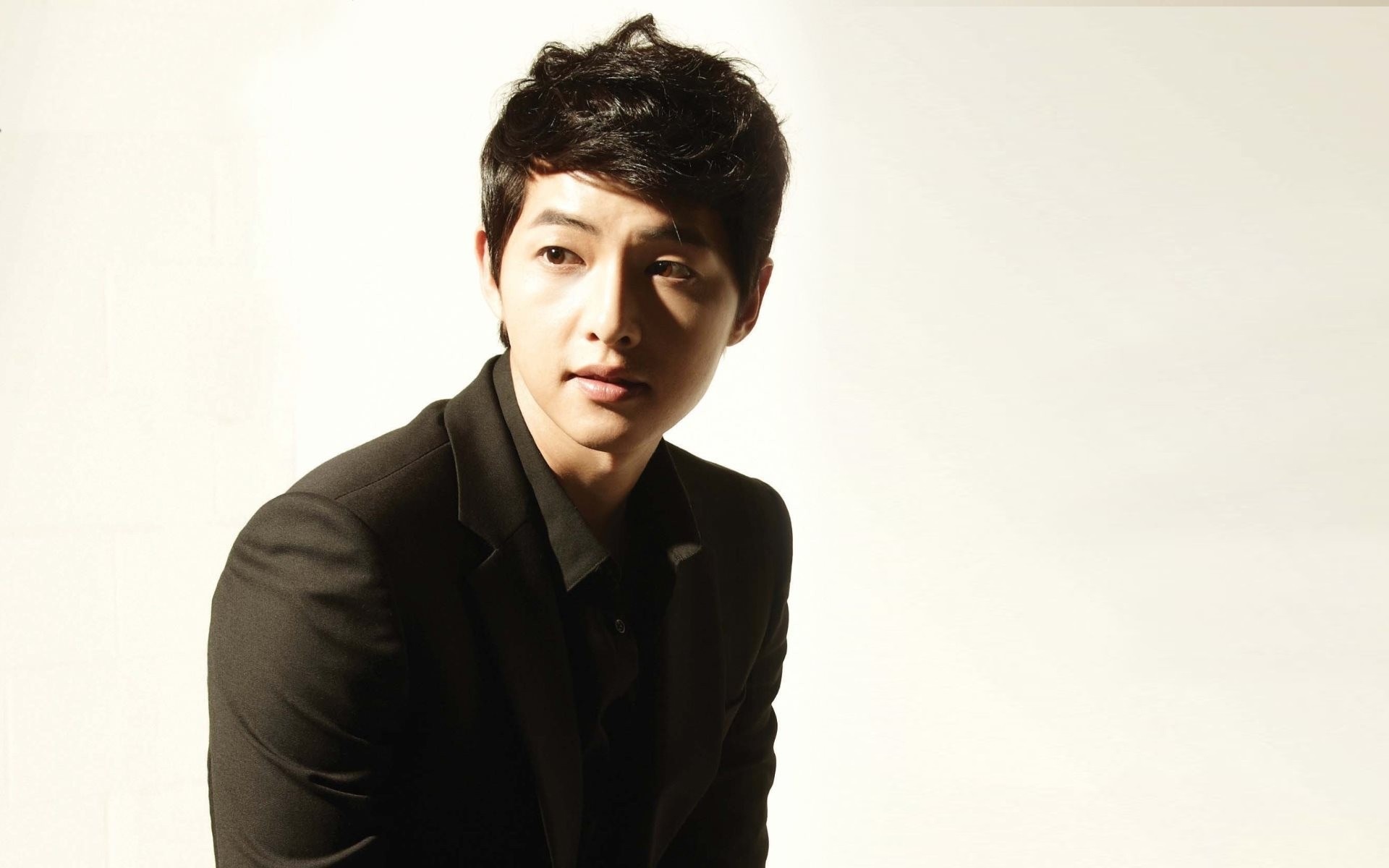 Detail Song Joong Ki Wallpaper Nomer 28