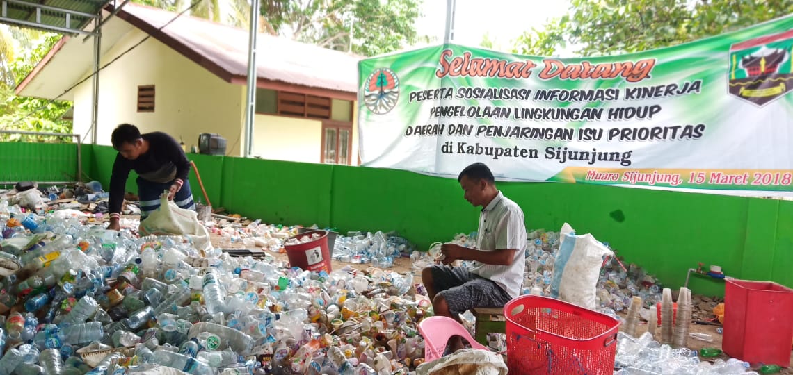 Detail Spanduk Bank Sampah Nomer 33