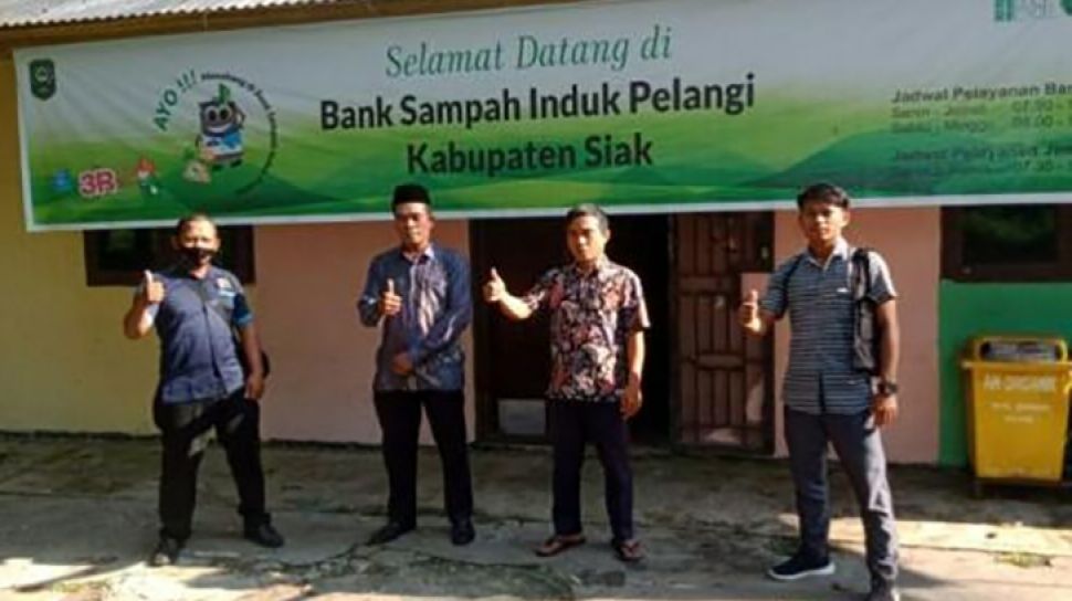 Detail Spanduk Bank Sampah Nomer 40