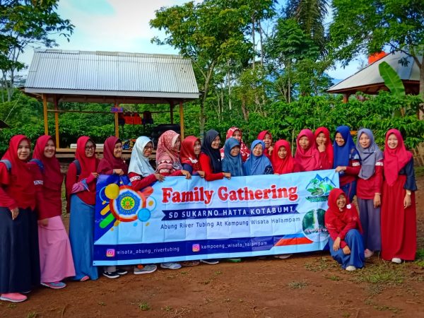 Detail Spanduk Family Gathering Nomer 15