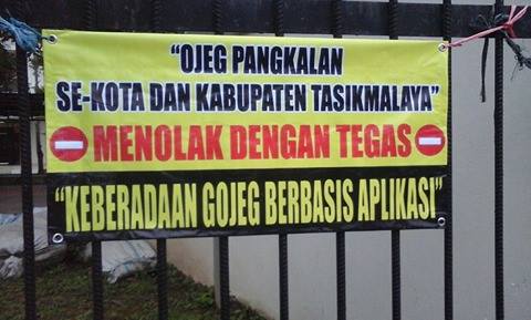 Detail Spanduk Gojek Nomer 28