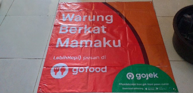 Detail Spanduk Gojek Nomer 45