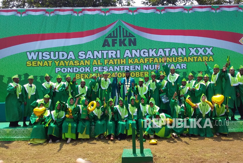 Detail Spanduk Wisuda Santri Nomer 22