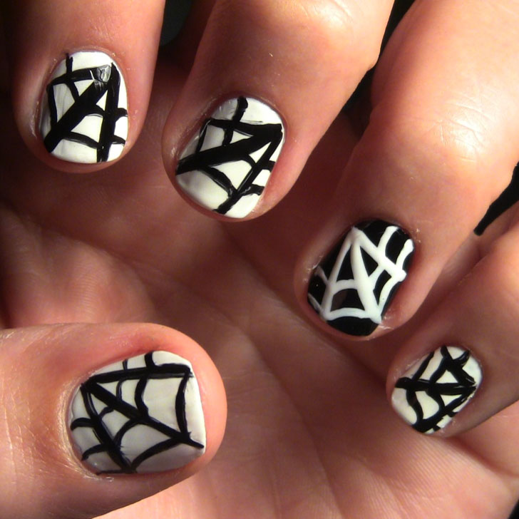 Detail Spider Web Design Nails Nomer 10