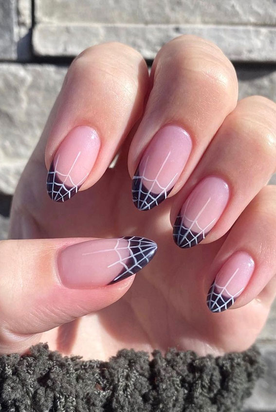 Detail Spider Web Design Nails Nomer 14