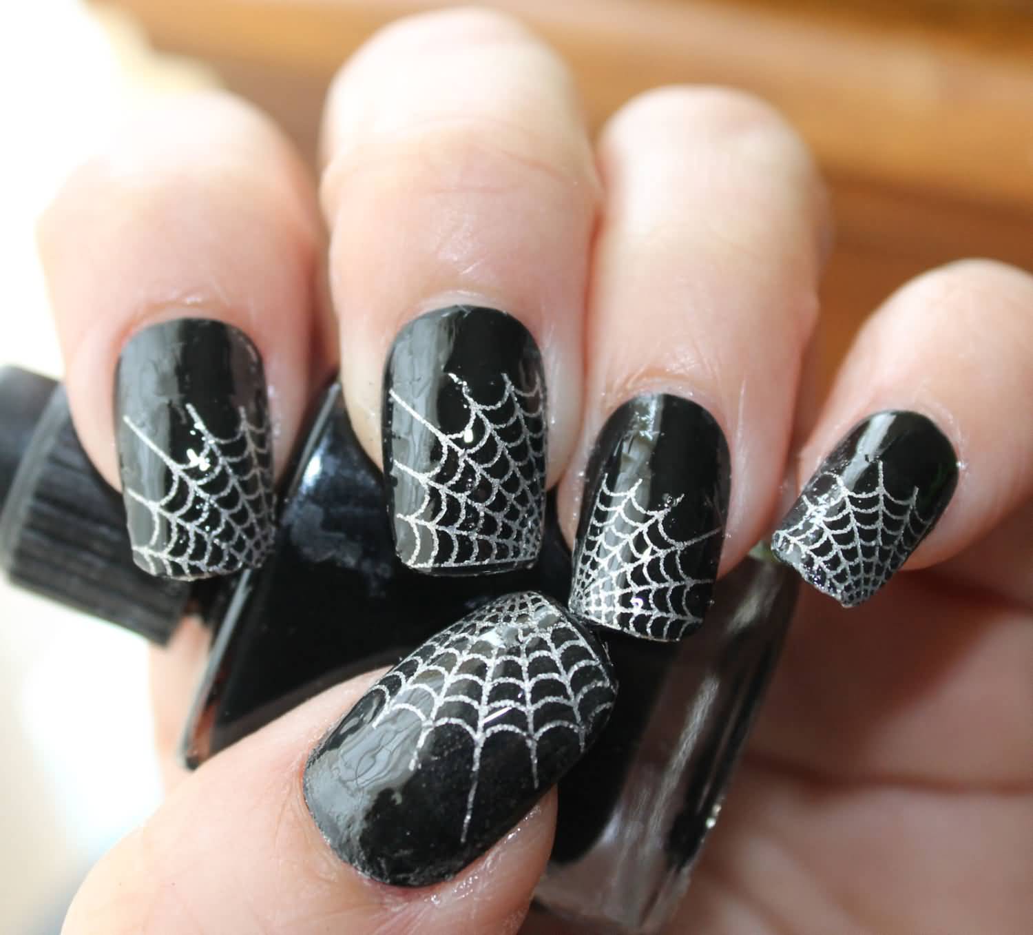 Detail Spider Web Design Nails Nomer 16