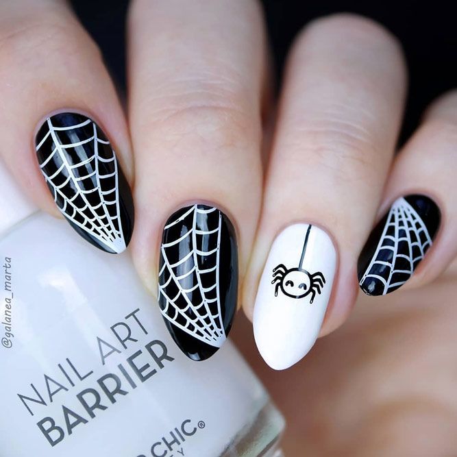 Detail Spider Web Design Nails Nomer 21