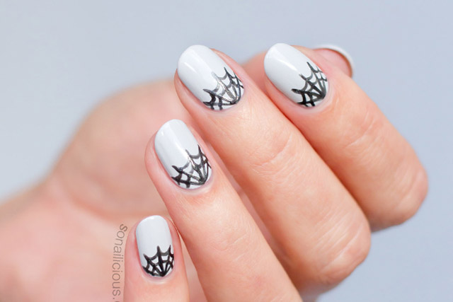 Detail Spider Web Design Nails Nomer 25