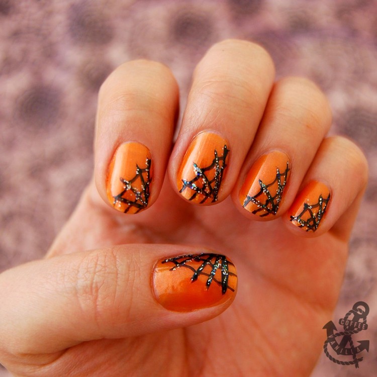 Detail Spider Web Design Nails Nomer 40