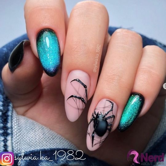 Detail Spider Web Design Nails Nomer 42