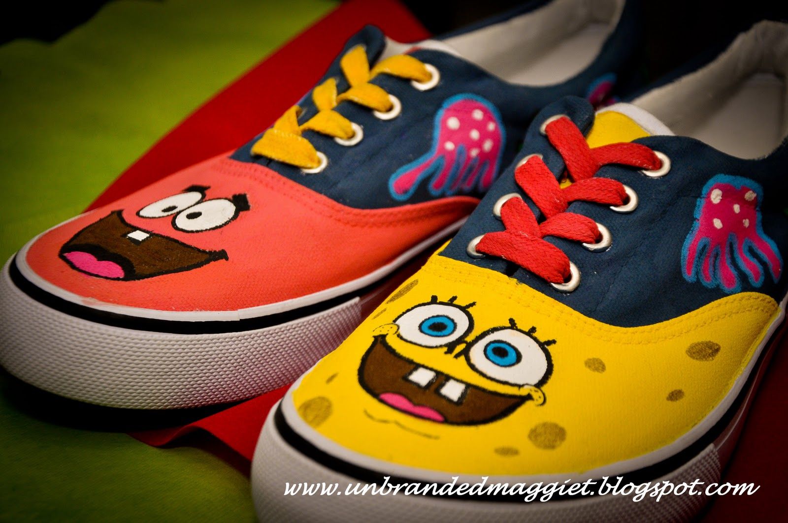 Detail Spongebob Painted Vans Nomer 34