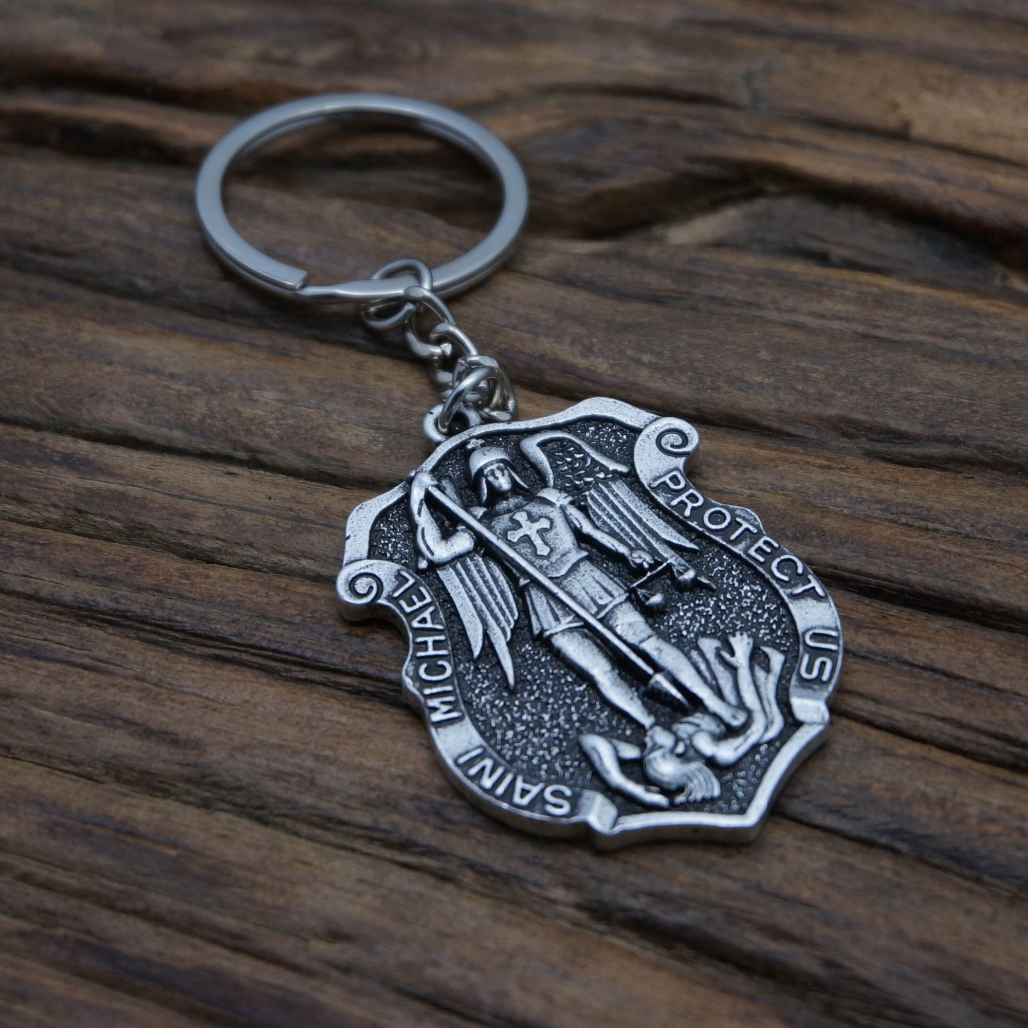 Detail St Michael Police Keychain Nomer 55