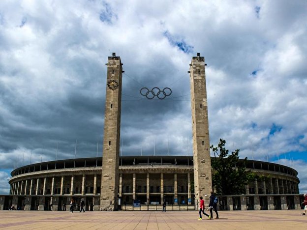 Detail Stadion Olimpiade Berlin Nomer 9