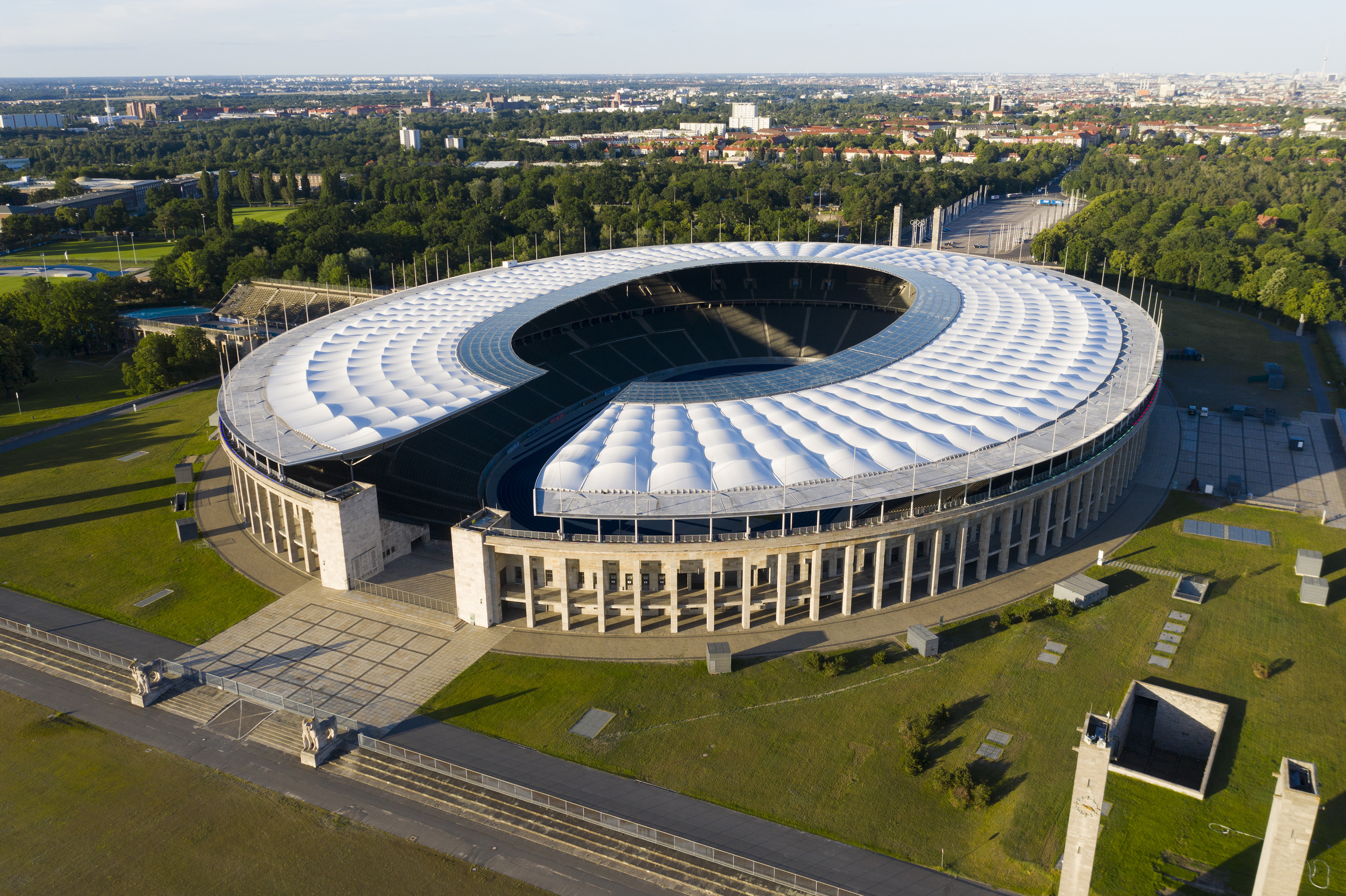 Detail Stadion Olimpiade Berlin Nomer 14