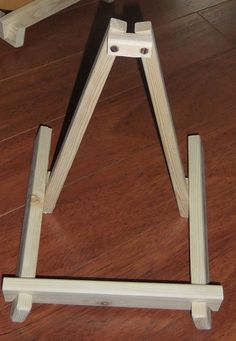Detail Stand Gitar Dari Kayu Nomer 40