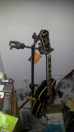 Detail Stand Gitar Gantung Nomer 51
